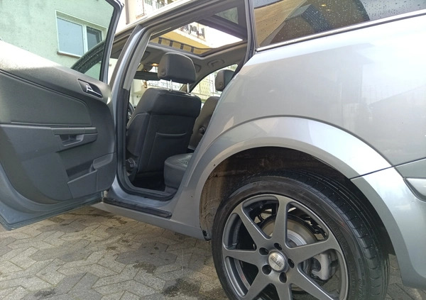 Opel Astra cena 10300 przebieg: 359300, rok produkcji 2007 z Olkusz małe 326